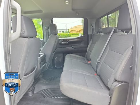 Used 2022 Chevrolet Silverado 1500 LT Trail Boss w/ Convenience Package II AWD/4WD image 8