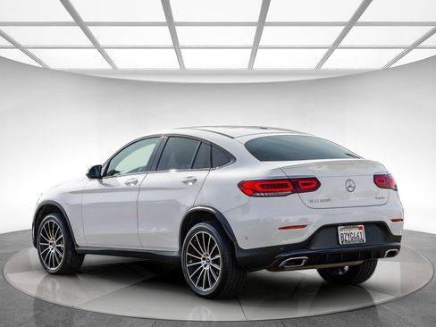 Used 2022 Mercedes-Benz GLC 300 4MATIC Coupe image 2