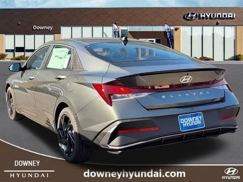Used 2026 Hyundai Elantra Sport FWD image 6