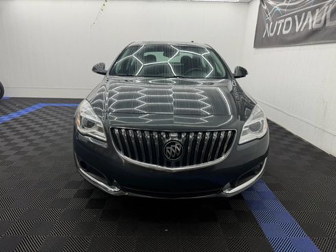 Used 2017 Buick Regal Sport Touring FWD image 4