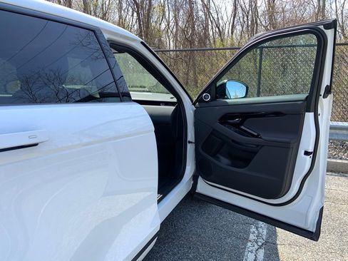 Used 2024 Land Rover Range Rover Evoque S image 17