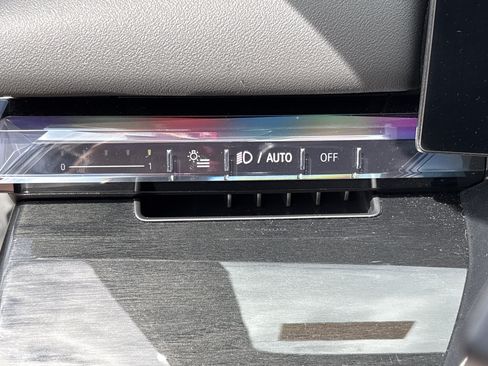 Used 2026 BMW 530i w/ Premium Package RWD image 36