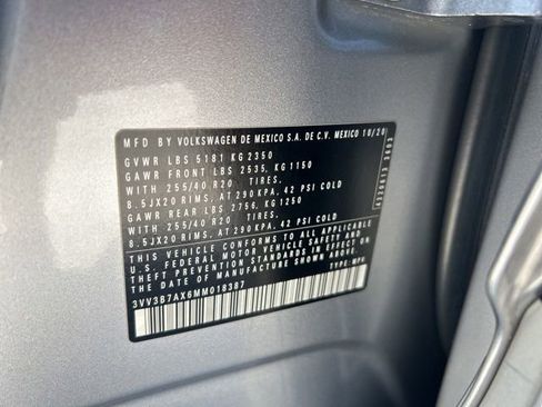 Used 2021 Volkswagen Tiguan SE R-Line FWD image 23