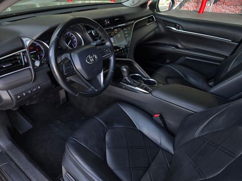 Used 2018 Toyota Camry XLE w/ Audio Package image 7
