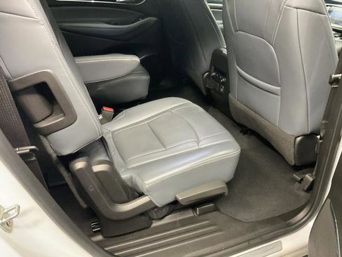 Used 2021 Buick Enclave Essence w/ Sound and Sites Package image 11