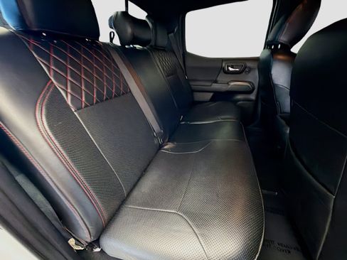 Used 2020 Toyota Tacoma TRD Off-Road image 13