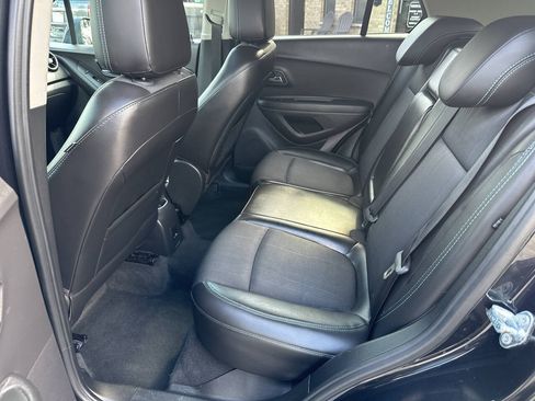 Used 2015 Chevrolet Trax LT w/ LT Sun and Sound Package AWD/4WD image 12