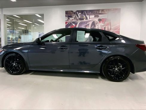 Used 2025 Honda Civic Sport image 3