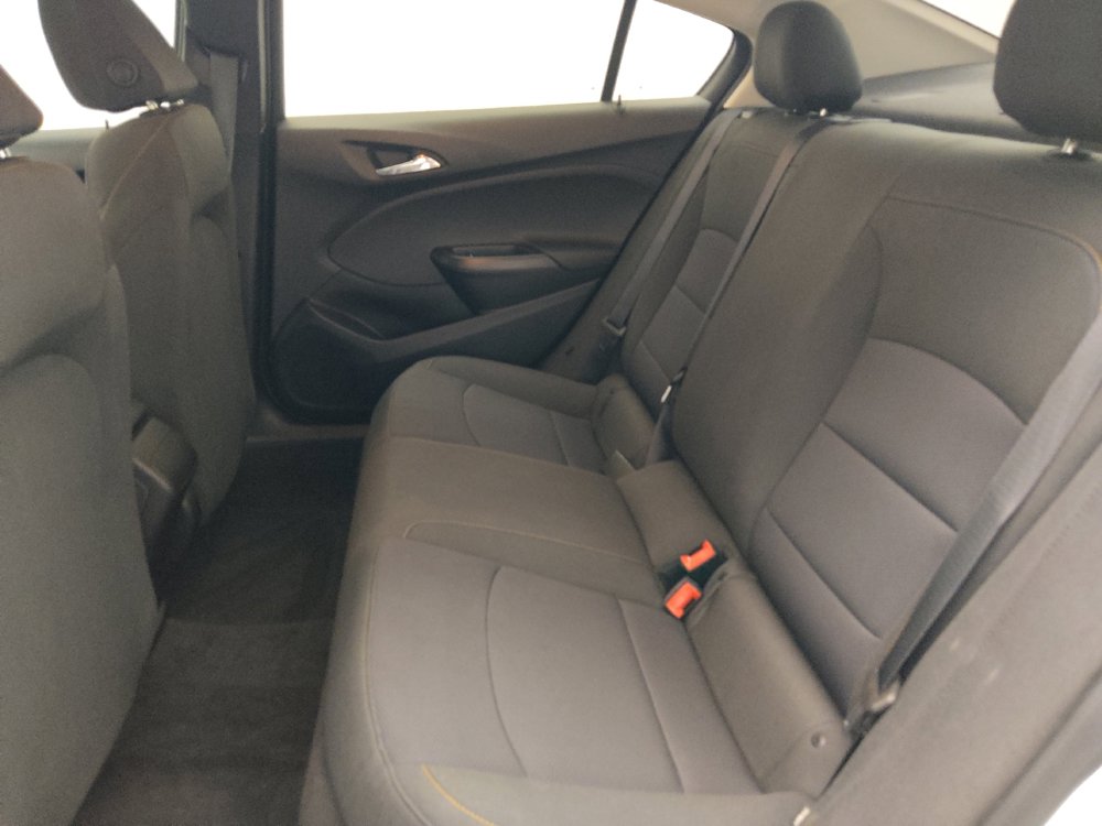 Used 2018 Chevrolet Cruze LS FWD image 18