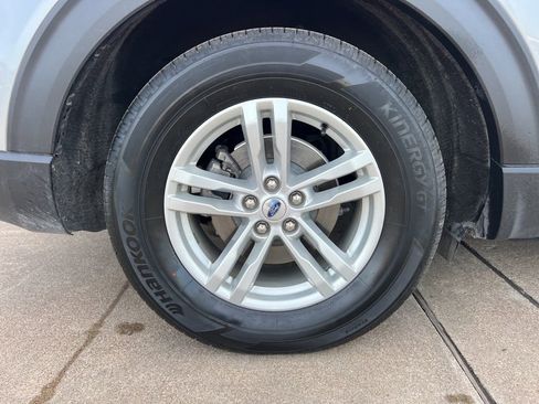 Used 2022 Ford Explorer XLT w/ Equipment Group 202A image 15