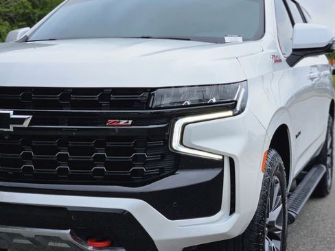 Used 2024 Chevrolet Tahoe Z71 w/ Luxury Package AWD/4WD image 9