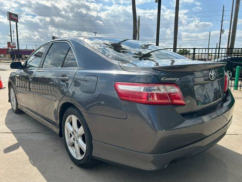Used 2007 Toyota Camry SE image 4