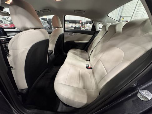 Certified 2023 Kia Forte LXS w/ LXS Technology Package image 20