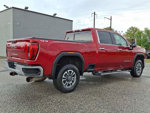 Used 2022 GMC Sierra 2500 SLT w/ SLT Premium Package image 4