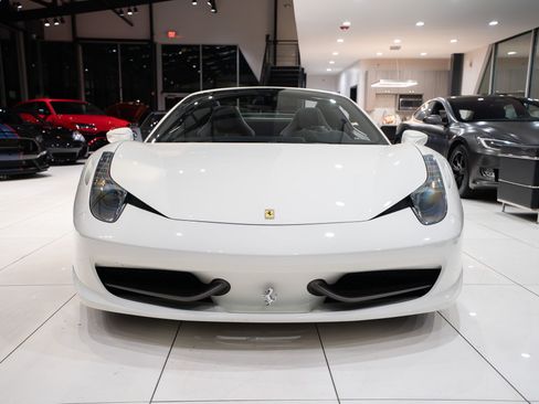 Used 2013 Ferrari 458 Spider RWD image 32