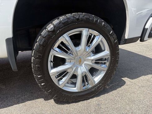 Used 2023 Chevrolet Silverado 1500 High Country RWD image 29