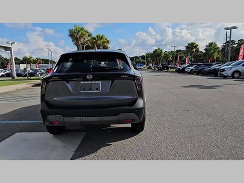 Used 2025 Nissan Kicks S image 31