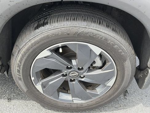 Certified 2025 Nissan Rogue SV w/ SV Premium Package FWD image 9