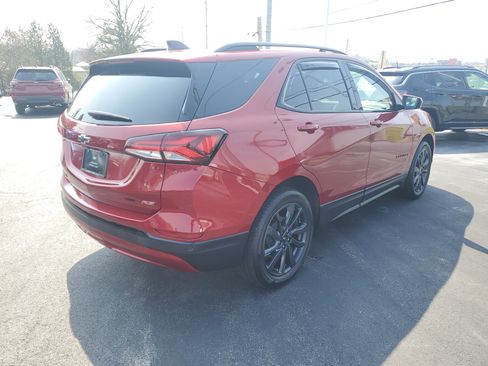 Used 2024 Chevrolet Equinox RS image 3