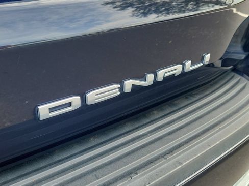 Used 2023 GMC Yukon Denali RWD image 7