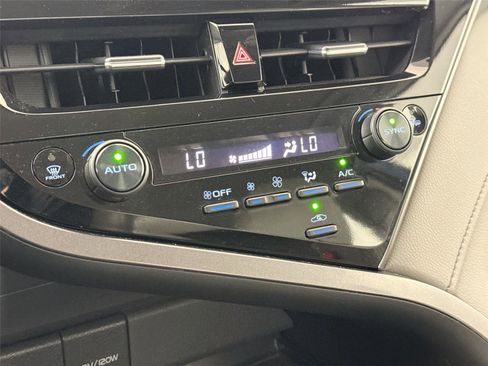 Certified 2024 Toyota Camry SE FWD image 22