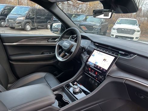 New 2025 Jeep Grand Cherokee L Limited image 45