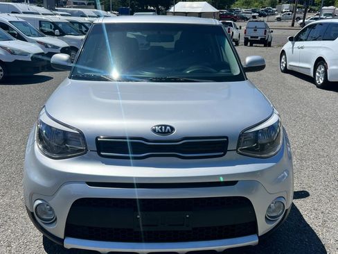 Used 2018 Kia Soul + image 2