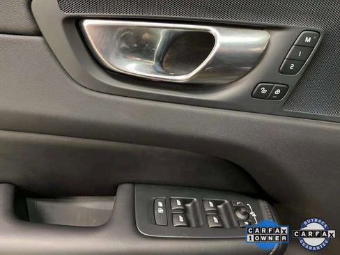 Used 2025 Volvo XC60 B5 Plus image 26