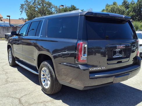 Used 2016 GMC Yukon XL SLT w/ HD Trailering Package RWD image 5