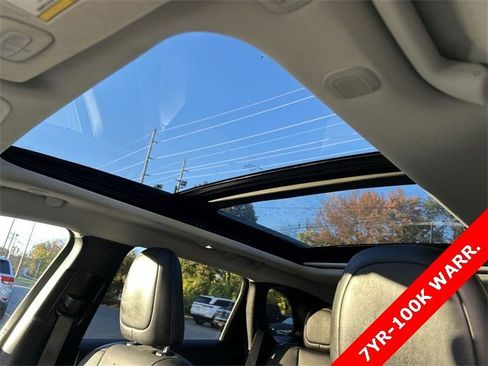 Certified 2022 Jeep Cherokee Latitude Lux w/ Sun & Sound Group image 24