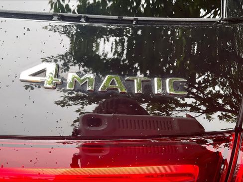 Used 2025 Mercedes-Benz GLE 350 4MATIC image 9