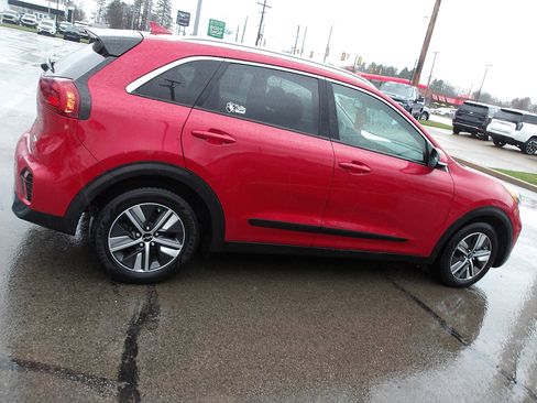 Used 2022 Kia Niro EX Premium image 8