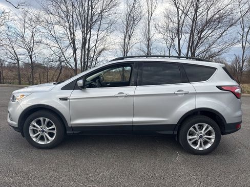 Used 2018 Ford Escape SE image 10