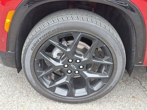 Used 2024 Chevrolet Traverse RS image 29