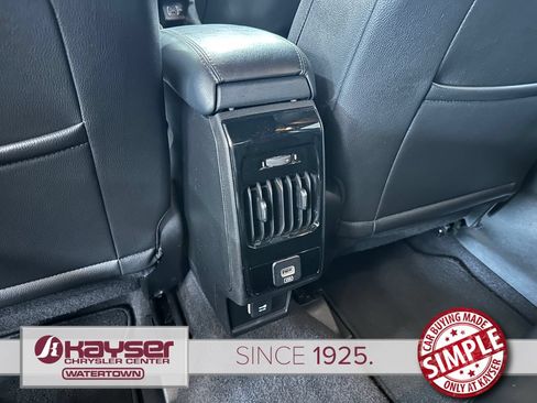 Used 2024 Jeep Compass Latitude AWD/4WD image 37