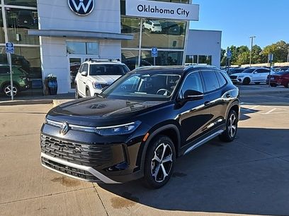 New 2025 Volkswagen Tiguan SE