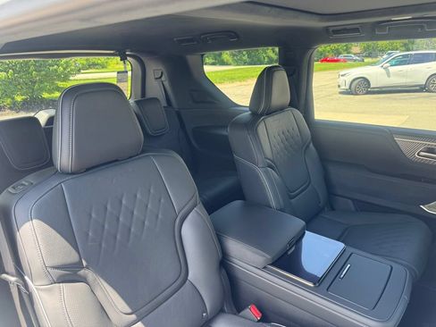 New 2026 INFINITI QX80 Autograph w/ Premium Cargo Package AWD/4WD image 27
