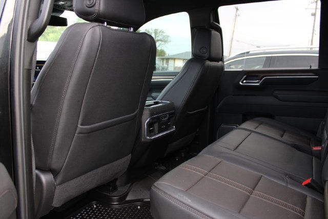 Used 2025 Chevrolet Silverado 2500 High Country AWD/4WD image 23