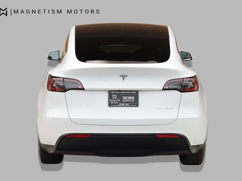 Used 2023 Tesla Model Y Long Range AWD/4WD image 8