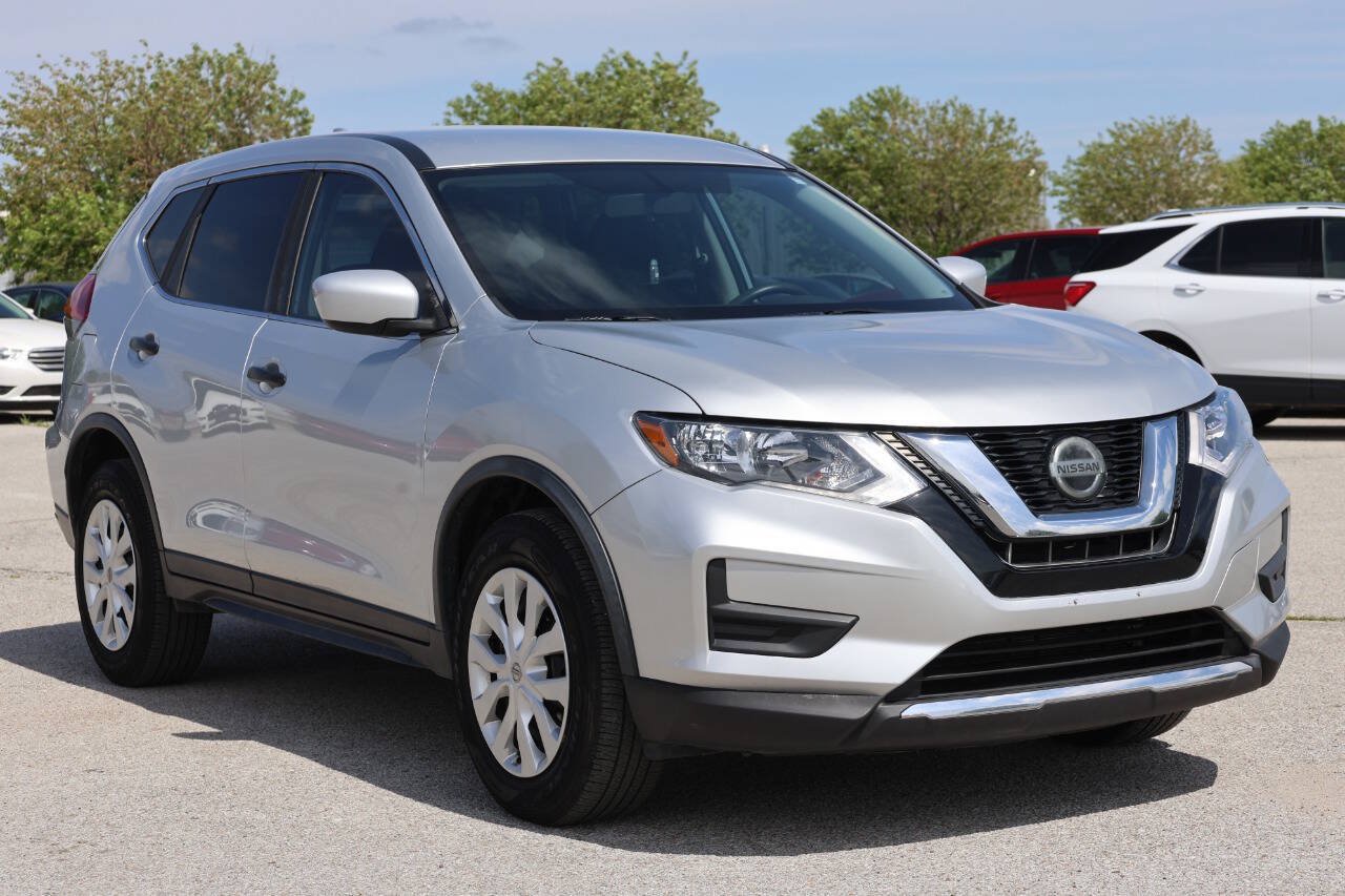 Used 2018 Nissan Rogue S AWD/4WD image 4