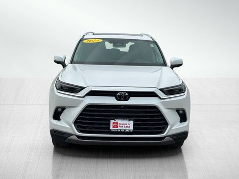 Used 2024 Toyota Grand Highlander AWD image 2