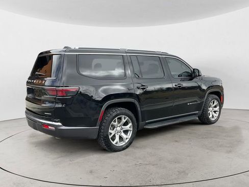 Used 2022 Jeep Wagoneer Series II AWD/4WD image 5
