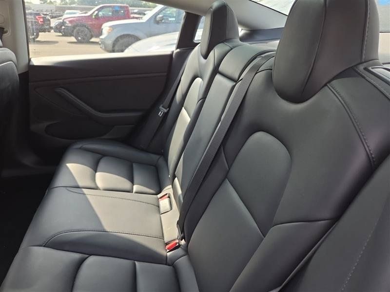 Used 2023 Tesla Model 3 Standard Range RWD image 9