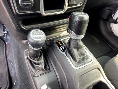 Certified 2022 Jeep Wrangler Unlimited Sport image 23