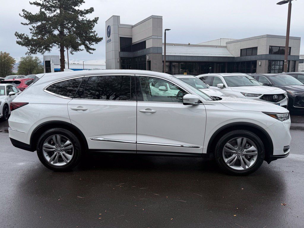 Certified 2026 Acura MDX SH-AWD image 5