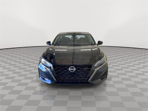 Certified 2024 Nissan Altima 2.0 SR image 4