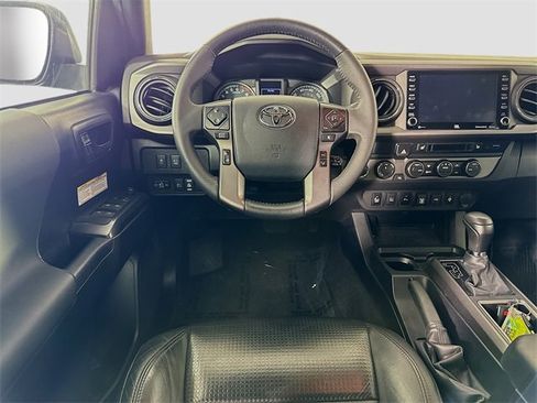 Certified 2020 Toyota Tacoma TRD Off-Road w/ TRD Premium Off Road Package image 24