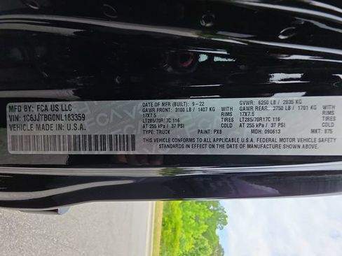Used 2022 Jeep Gladiator Rubicon w/ Trailer Tow Package AWD/4WD image 34