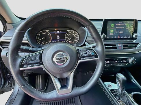 Used 2020 Nissan Altima 2.5 SL FWD image 9