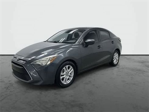 Used 2018 Toyota Yaris iA image 8